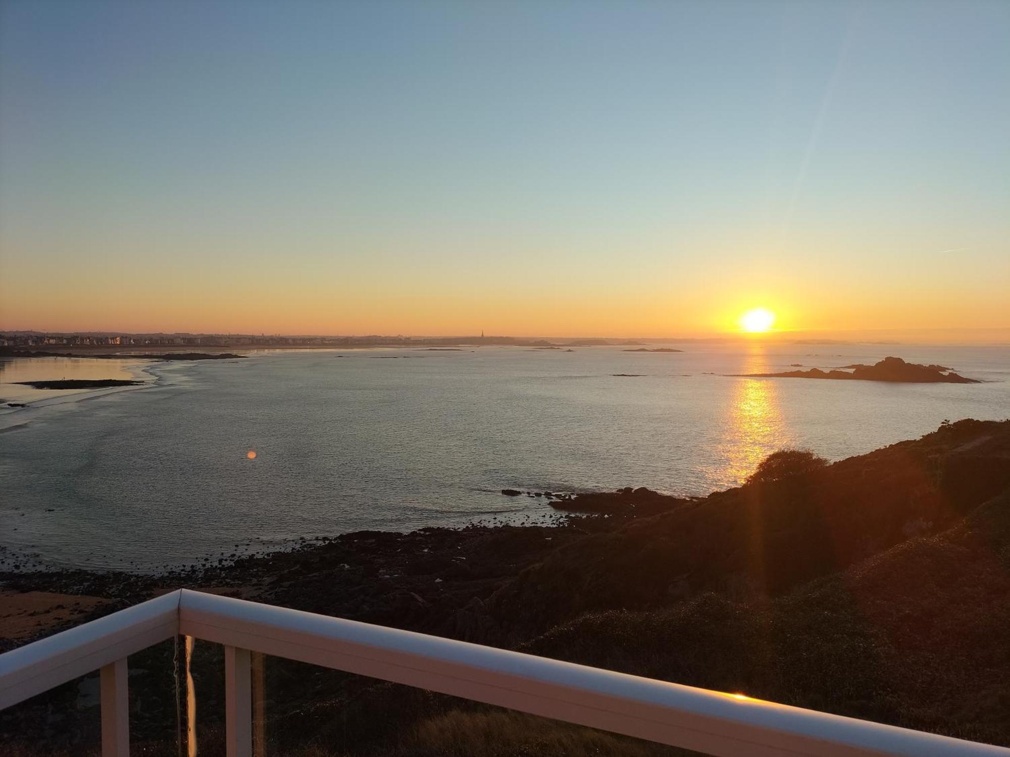 Le Cezembre - Vue 180 Baie St Malo Vila Saint-Malo Exterior foto